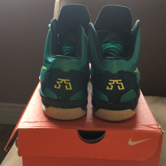 Kd Basketball Shoes - Picture 3 of 3